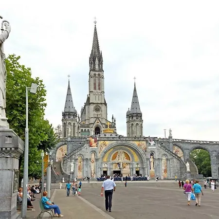 Apartament Le Petit Nid Lourdes