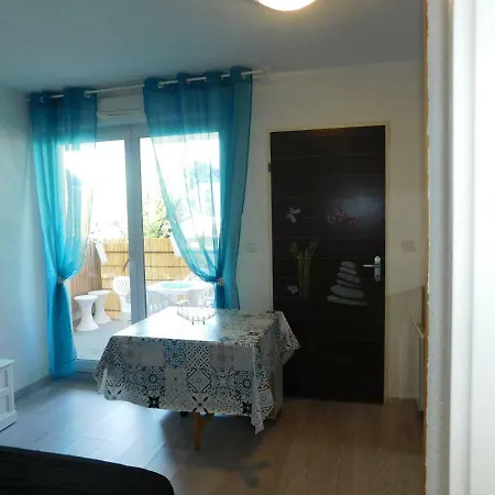 Le Petit Nid Apartament *